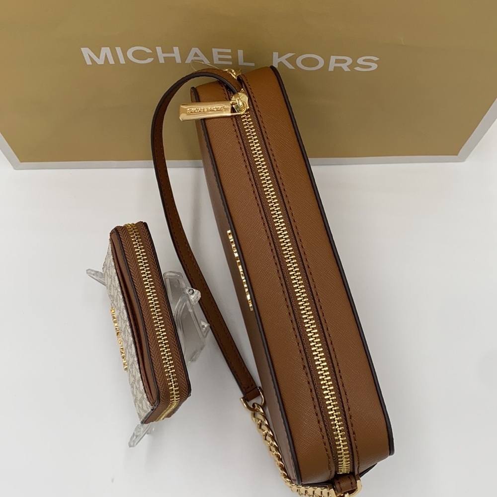 MICHAEL KORS LG EW CROSSBODY & MD ZA CARD CASE SET - Picture 7 of 16